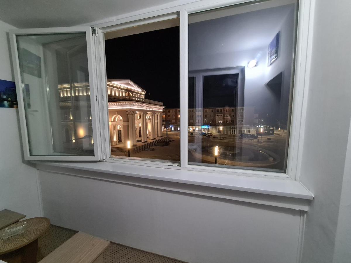 Апартаменти Apartament Ultra Central 1 Хунедоара Екстер'єр фото
