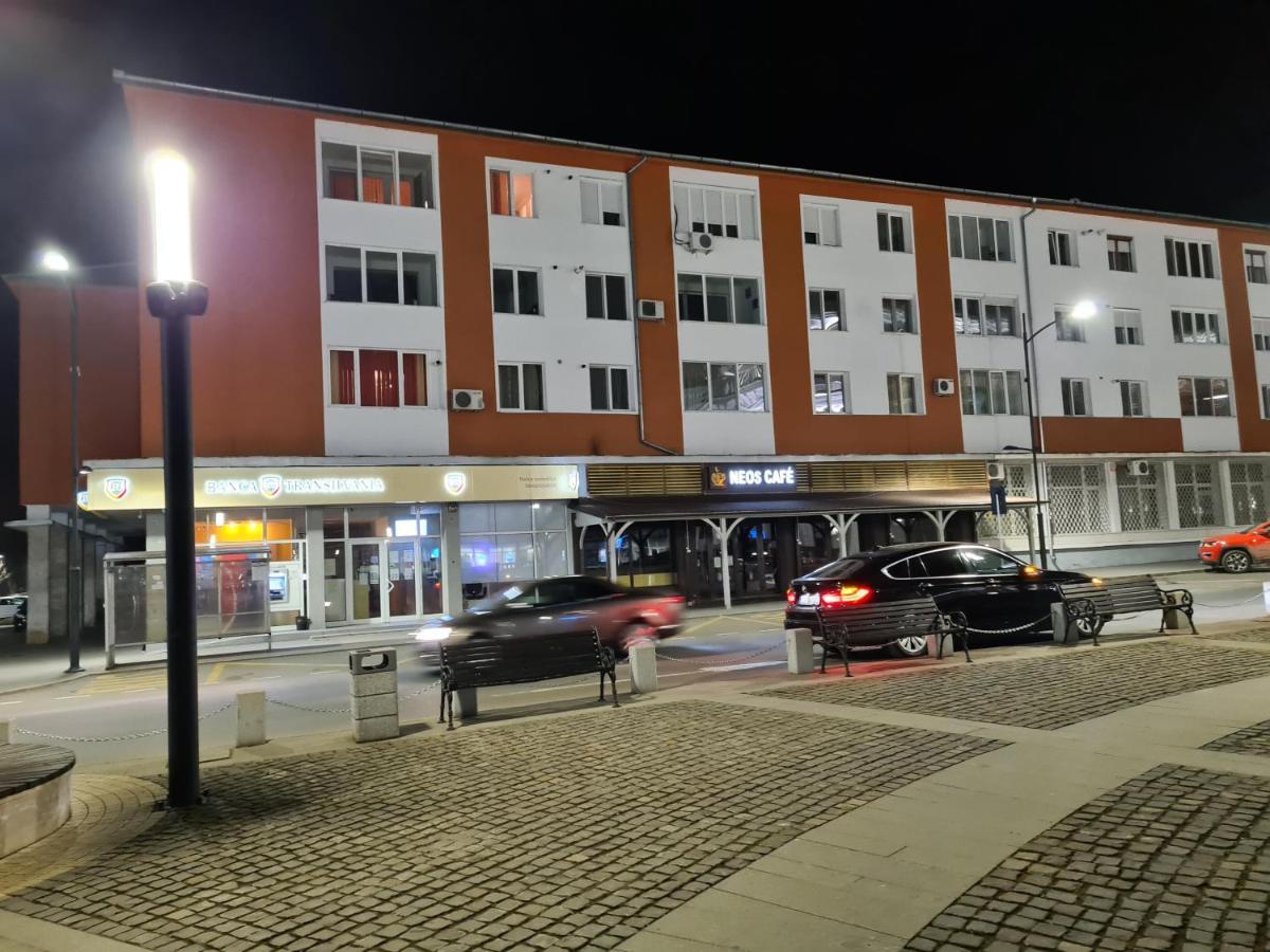 Апартаменти Apartament Ultra Central 1 Хунедоара Екстер'єр фото